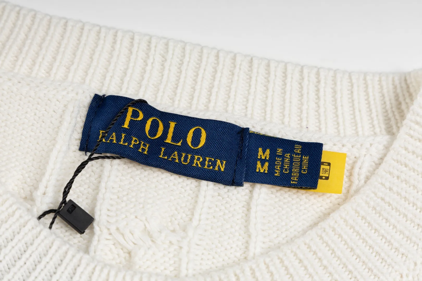 P230 #R93 RALPH LAUREN Ralph Lauren twelve colors classic small label embroidery logo seven-button knitted cable cardigan sweater women's top, high-density LOGO embroidery on the chest, original customization of tag accessories. Made of pure cotton yarn, pure cotton is skin-friendly and comfortable, small label war horse embroidered twist button cardigan sweater 🐎 high quality, follow the blogger to learn how to wear it! Let’s buy a Ralph Lauren cable sweater. It’s a super hard-to-find series after it became popular. It’s hard to find one on the official website. It’s simple and practical to wear, with a lazy and loose feel. The thickened fabric has more texture, feels soft and delicate, and has a loose fit. Whether worn alone or layered, you can wear different styles of fashion with just one piece!   Size: